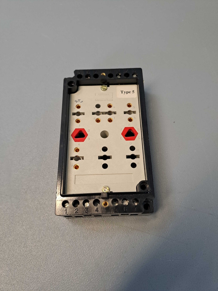 CHAUVIN ARNOUX  EMBASE  T82