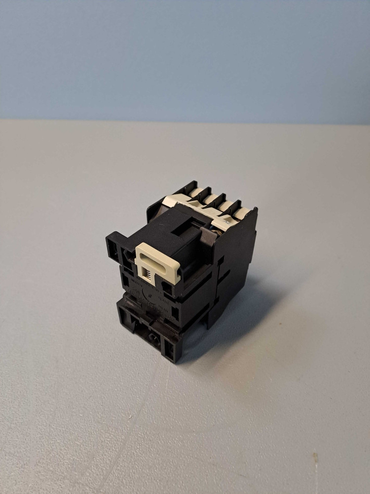 TÉLÉMÉCANIQUE  LC1D0910