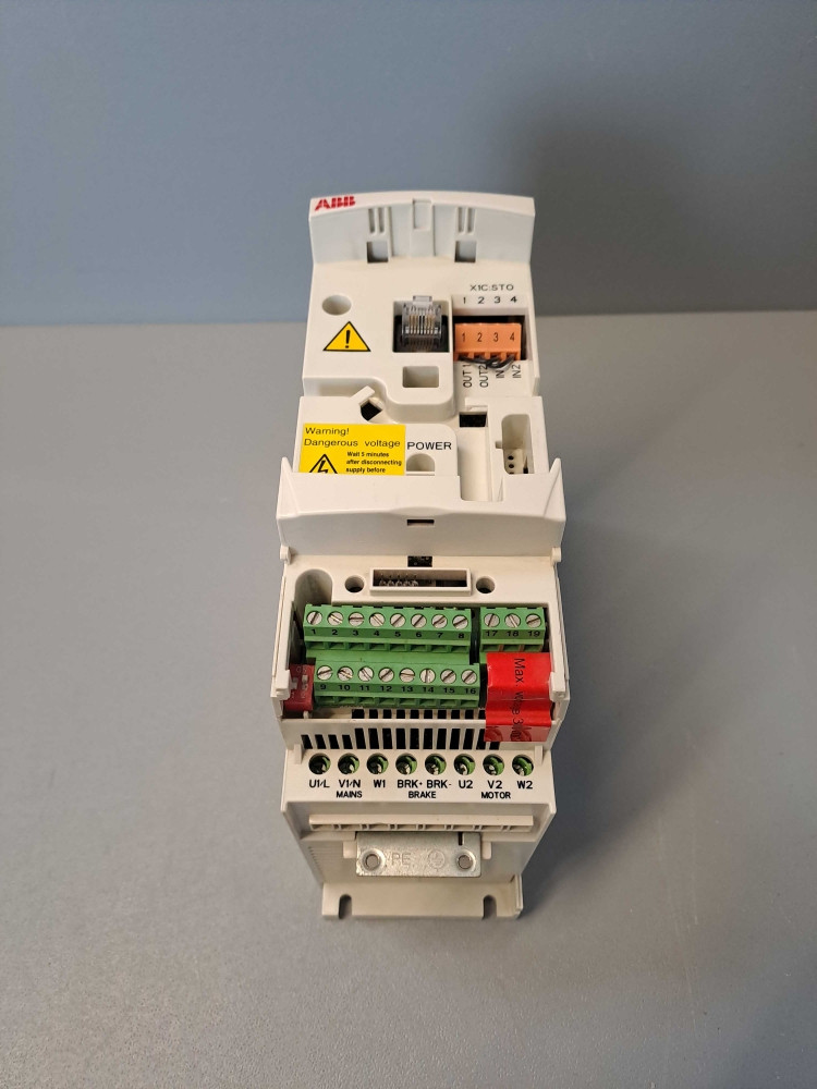 ABB ACS355-03E-05A6-4