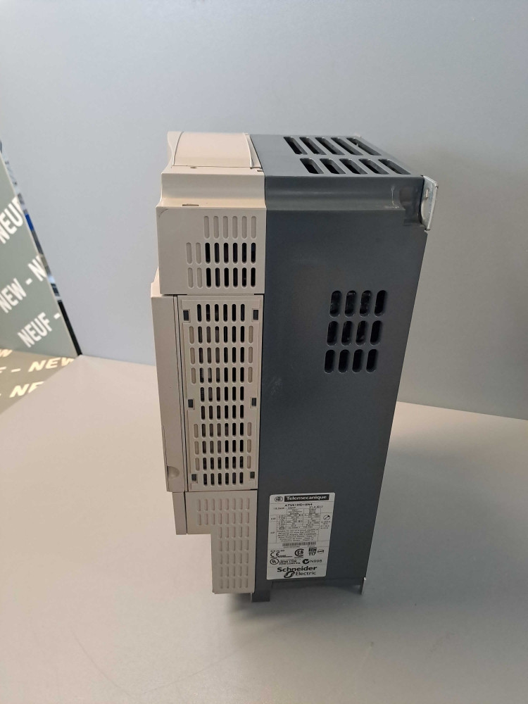 SCHNEIDER  ATV61HD18N4