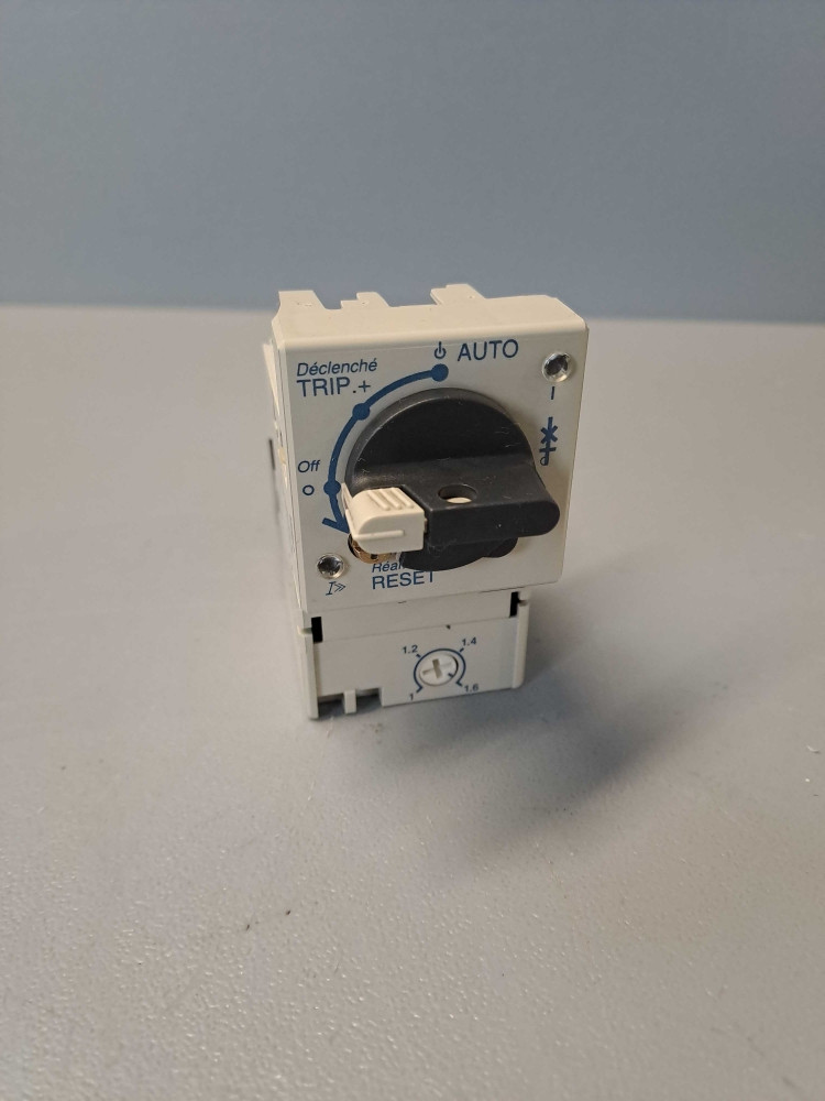 TÉLÉMÉCANIQUE  LB1LB03P06