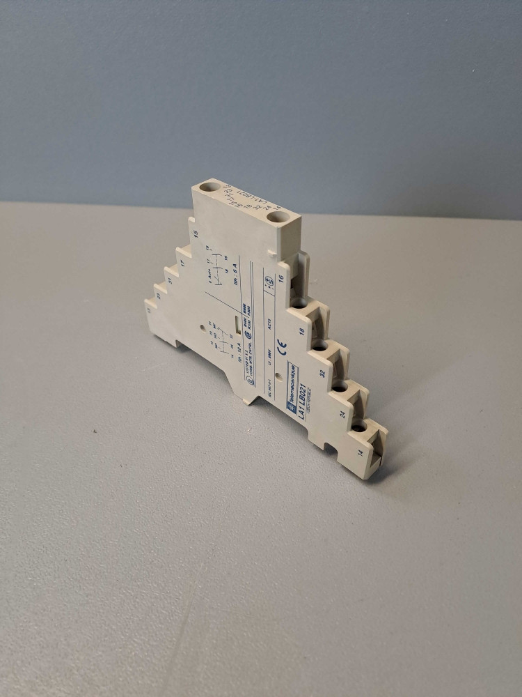 TÉLÉMÉCANIQUE  LA1LB021