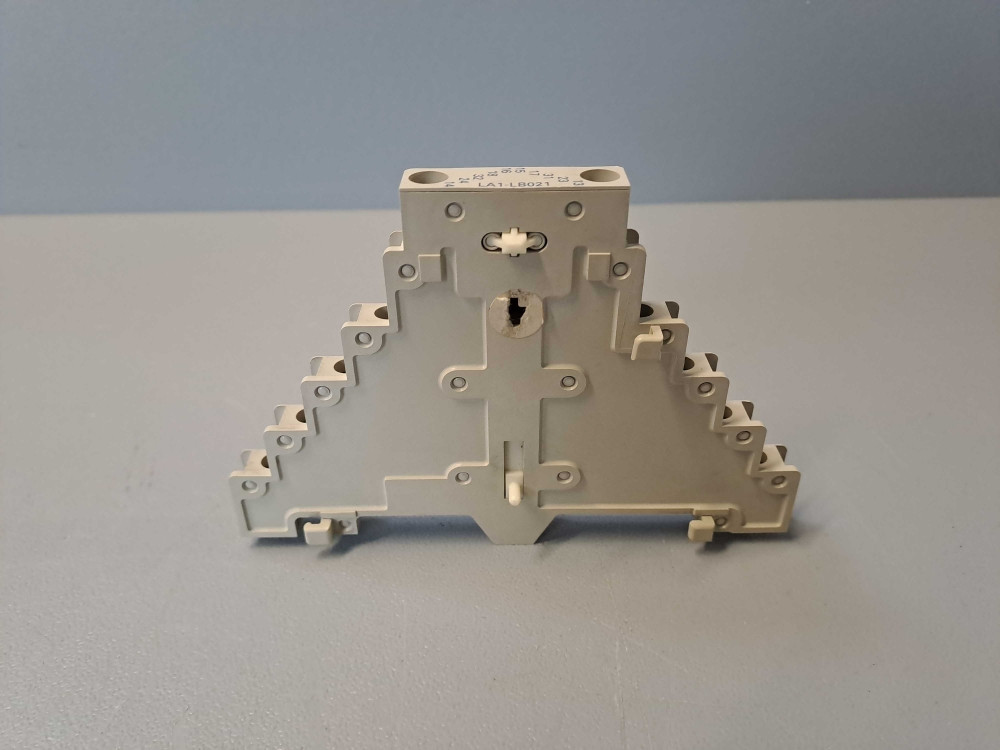 TÉLÉMÉCANIQUE  LA1LB021