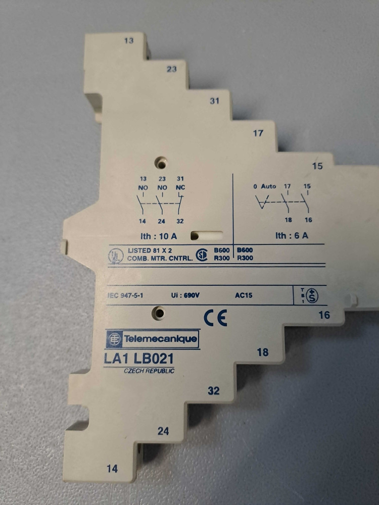 TÉLÉMÉCANIQUE  LA1LB021