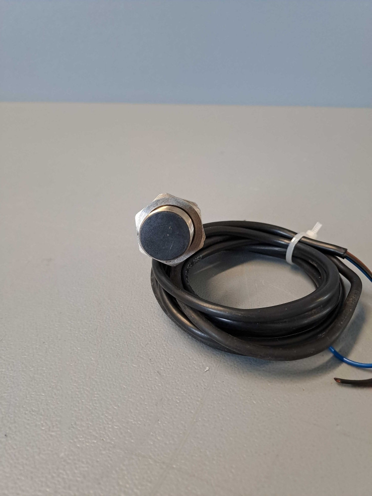 TÉLÉMÉCANIQUE  XS1N18PA349