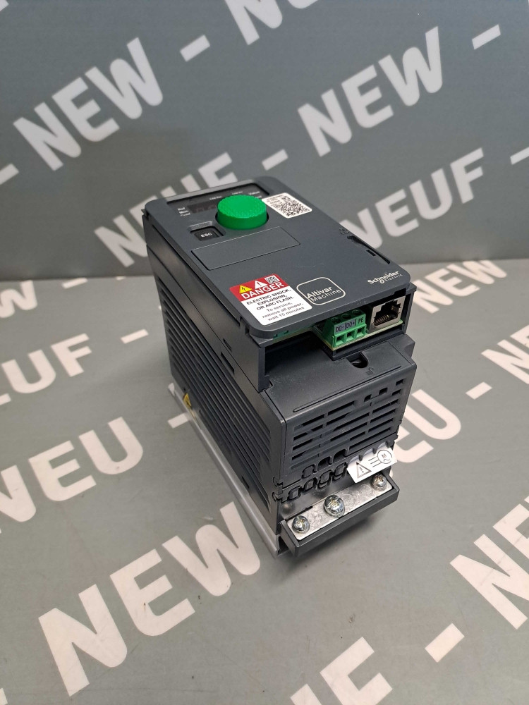 SCHNEIDER ATV320U04M2C