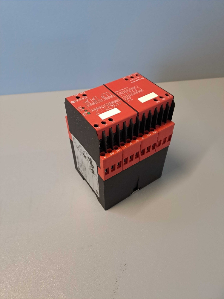 TÉLÉMÉCANIQUE  XPSFB5111