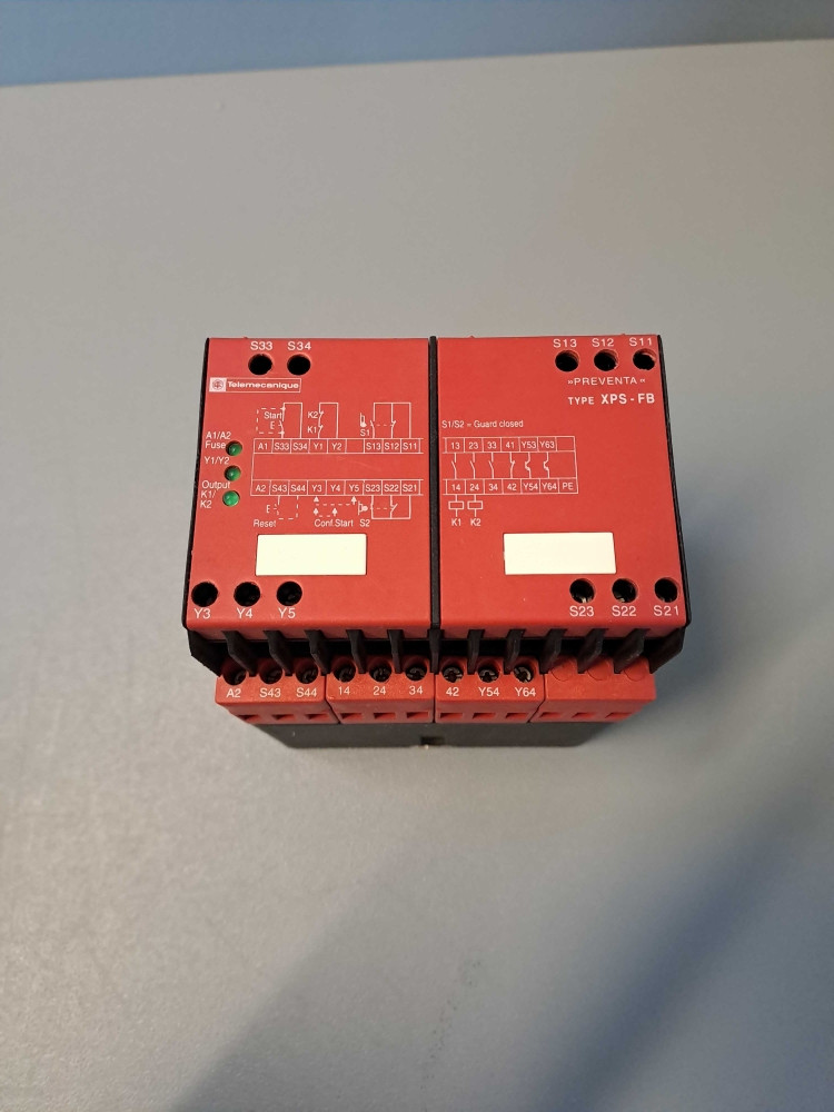 TÉLÉMÉCANIQUE  XPSFB5111