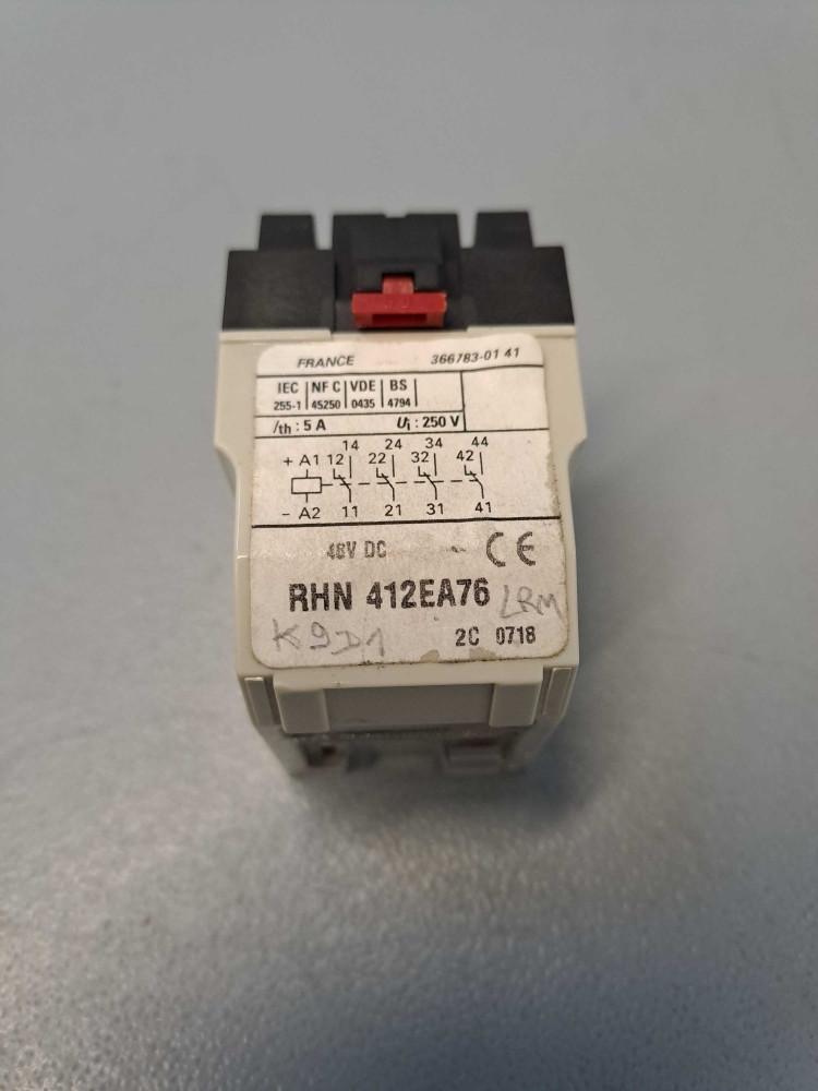 SCHNEIDER  RHN412EA76