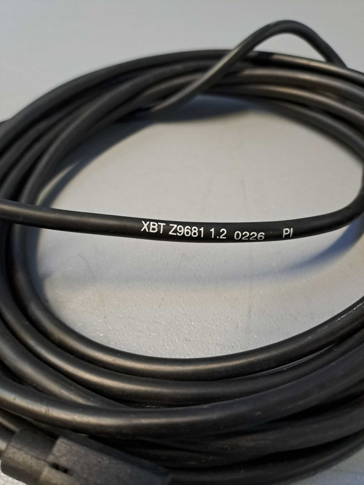 TÉLÉMÉCANIQUE  XBTZ968112