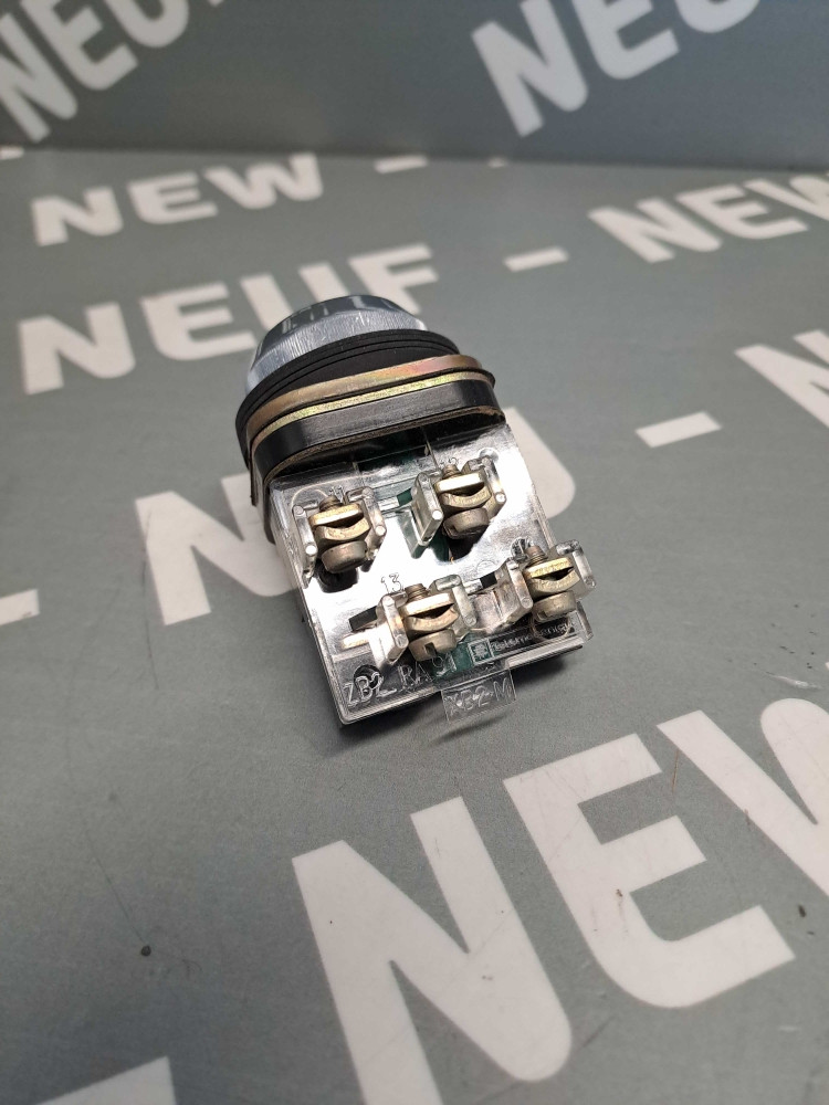 TÉLÉMÉCANIQUE  XB2MA21