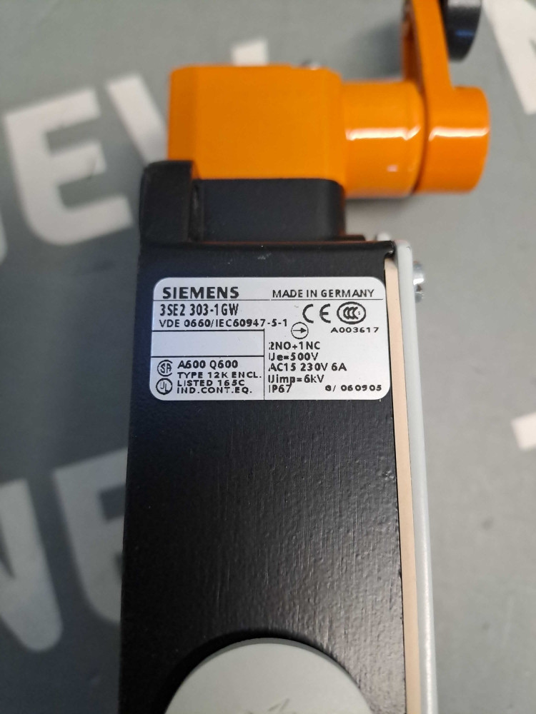 SIEMENS 3SE23031GW