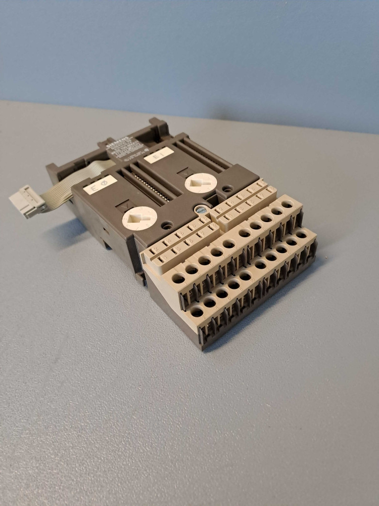 SIEMENS 6ES57008MA11