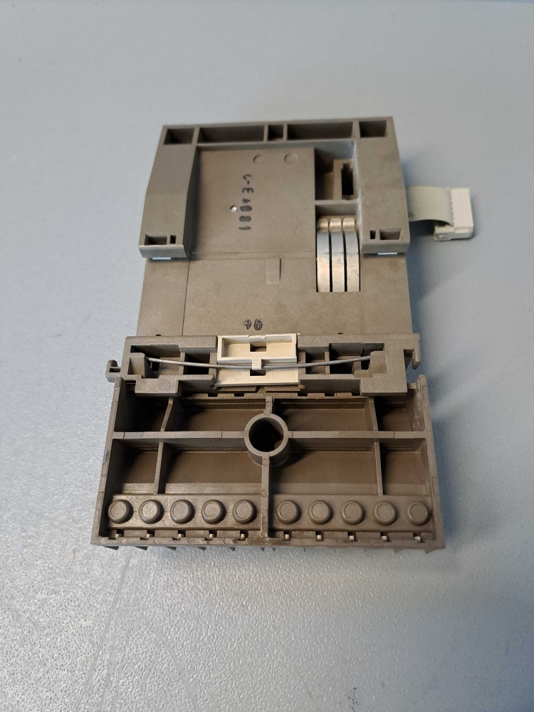 SIEMENS 6ES57008MA11