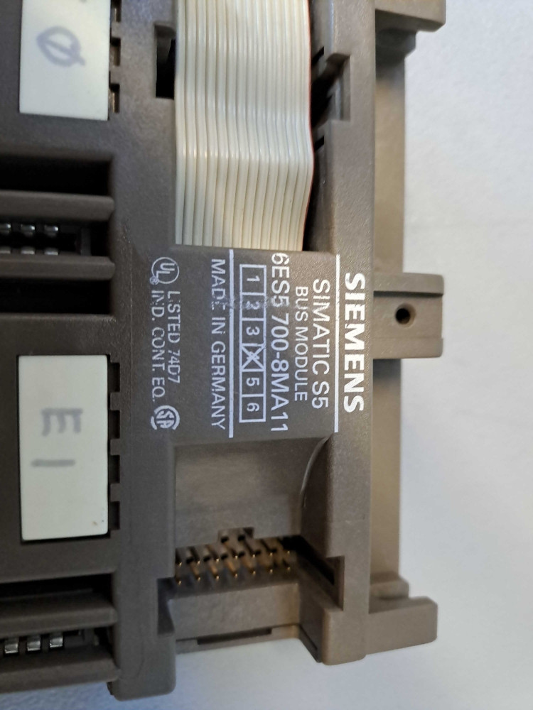 SIEMENS 6ES57008MA11