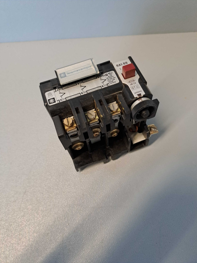 TÉLÉMÉCANIQUE  RA1/BB1-1.6