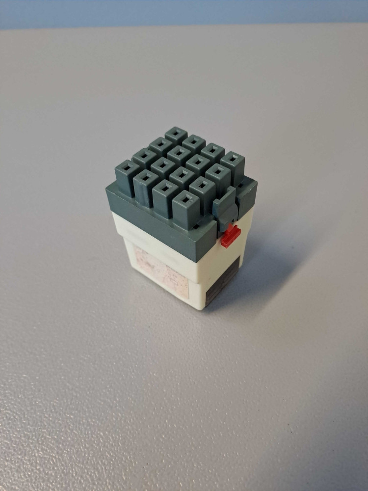 TÉLÉMÉCANIQUE  RHN41 24V