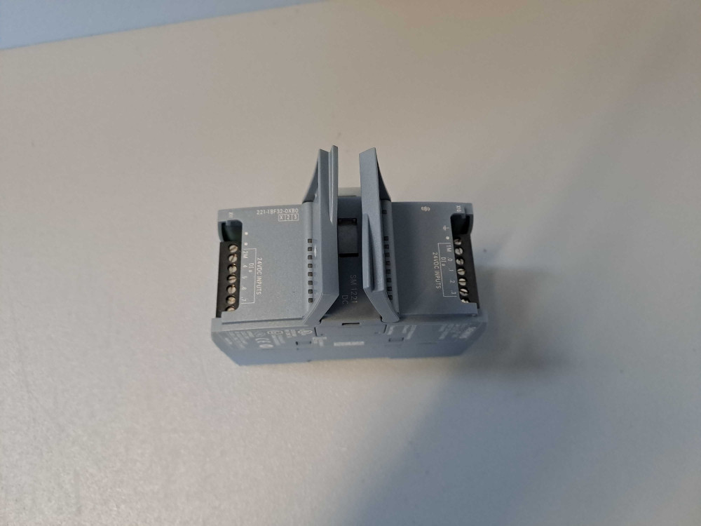 SIEMENS  6ES72211BF320XB0