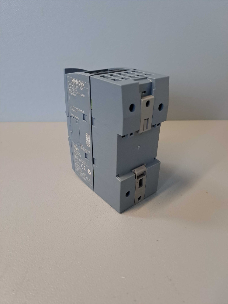 SIEMENS  6ES72211BF320XB0