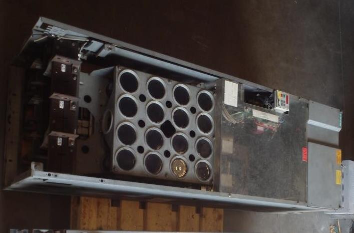 SIEMENS  6SE7033-7TH20