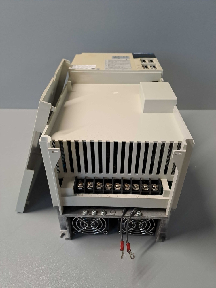 MITSUBISHI MRJ2S700B