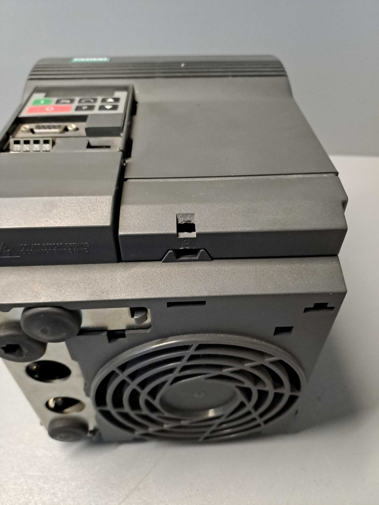 SIEMENS 6SE32210DC40