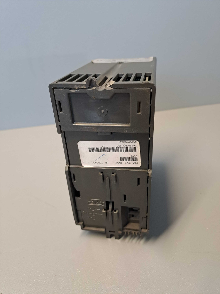 SIEMENS  6SE32136BA40