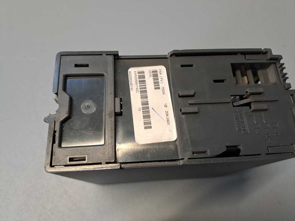 SIEMENS  6SE32136BA40