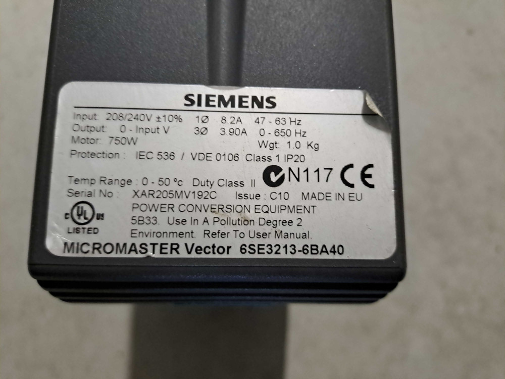 SIEMENS  6SE32136BA40