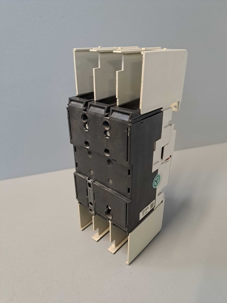 MITSUBISHI  NF50SRU3P40A