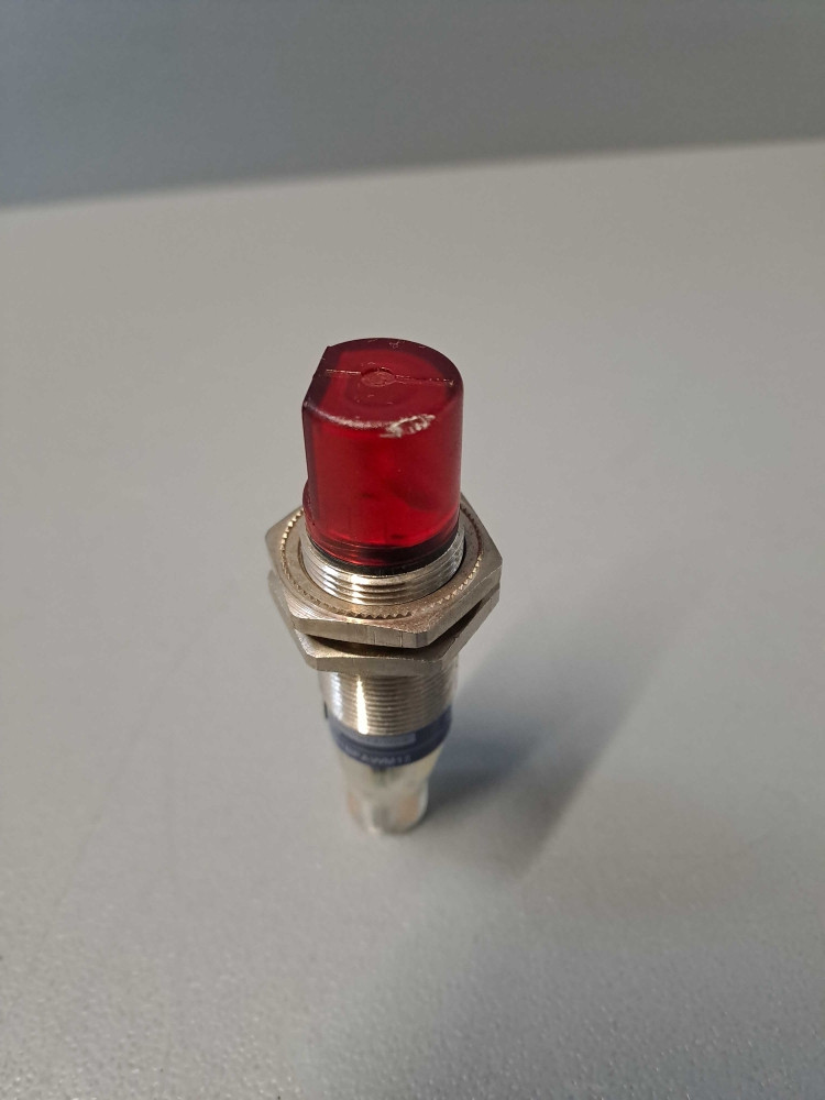 TÉLÉMÉCANIQUE  XUB1BPAWM12