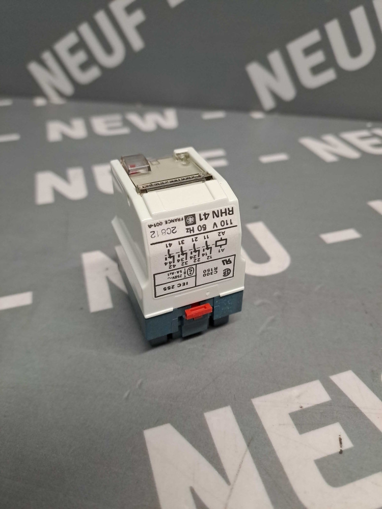 TÉLÉMÉCANIQUE  RHN41 110V