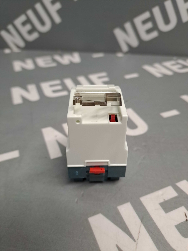 TÉLÉMÉCANIQUE  RHN41 110V