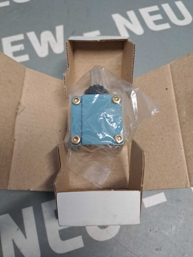 TÉLÉMÉCANIQUE  ZC2JE01