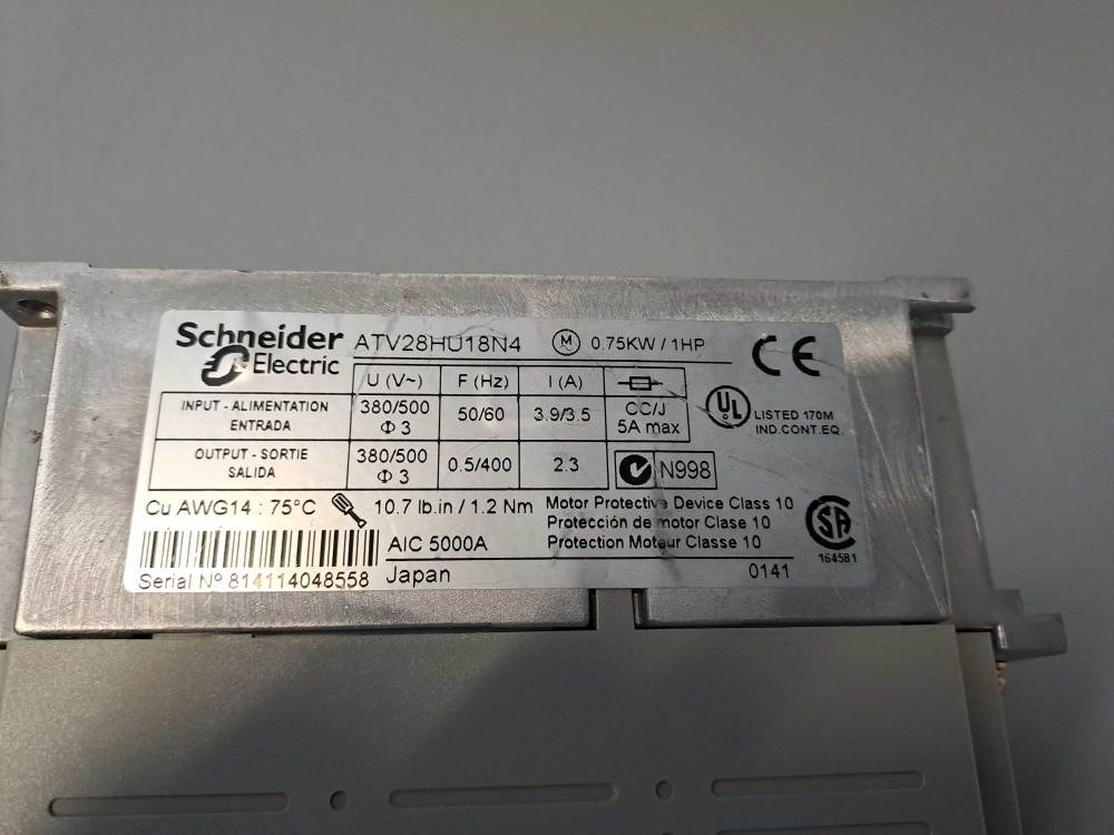 SCHNEIDER  ATV28HU18N4