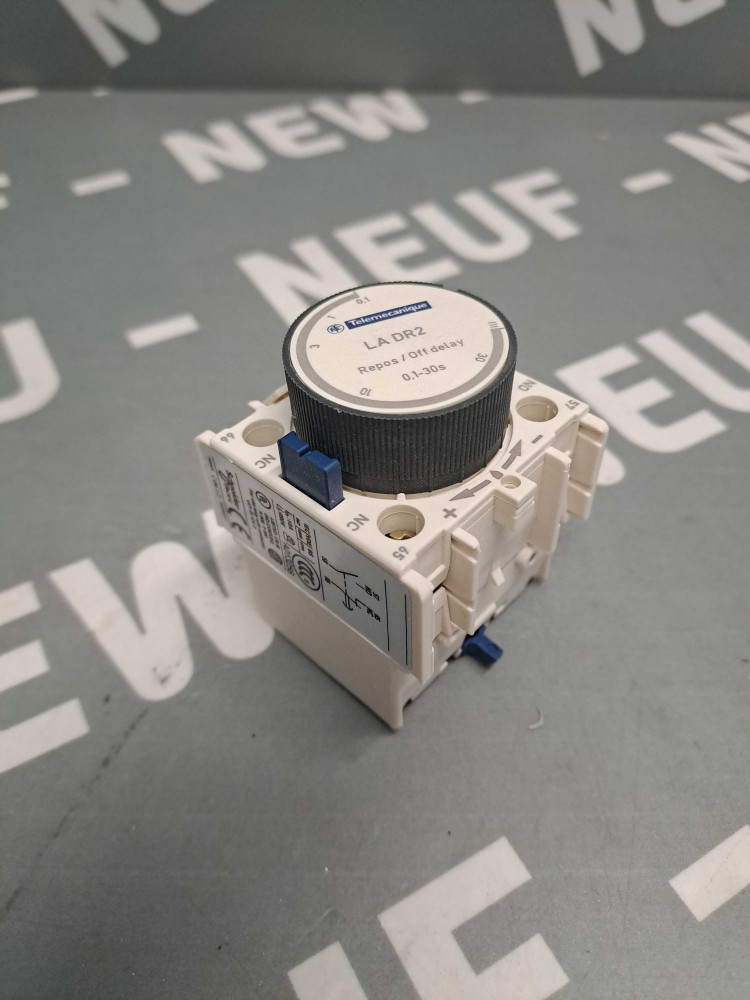 TÉLÉMÉCANIQUE  LADR2