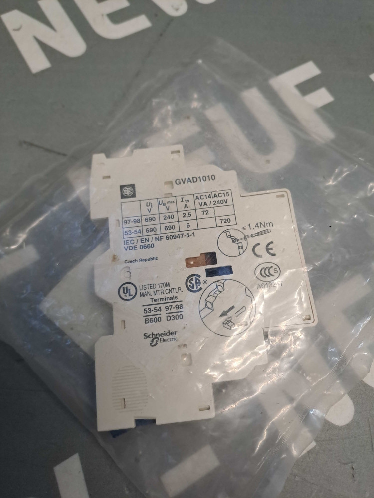 SCHNEIDER  GVAD1010