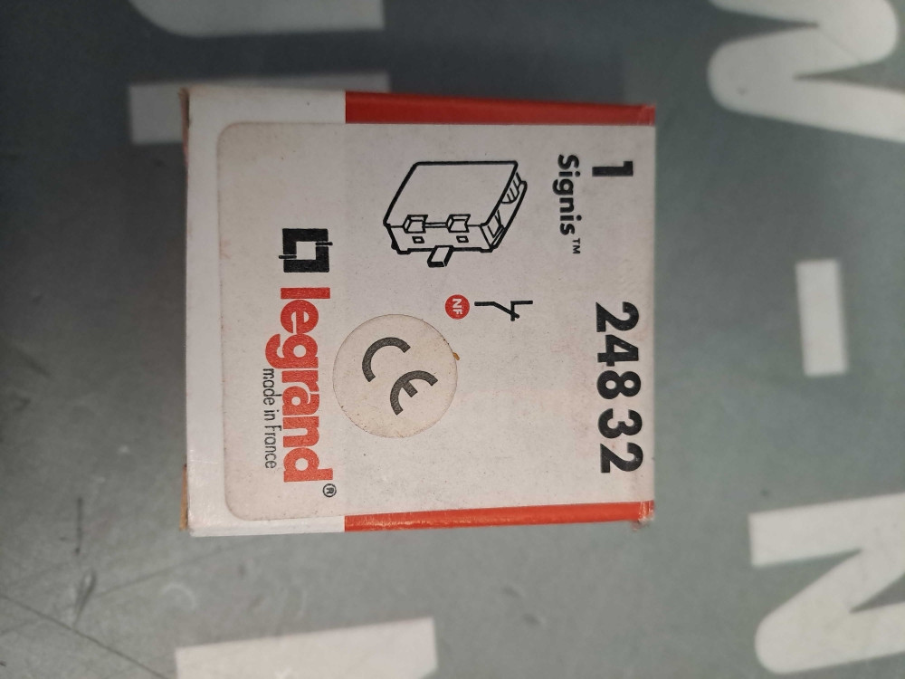 LEGRAND  24832