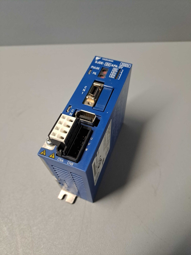 YASKAWA  SJDE04APA0Y