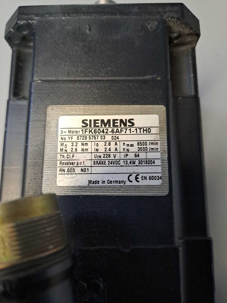 SIEMENS 1FK60426AF711TH0