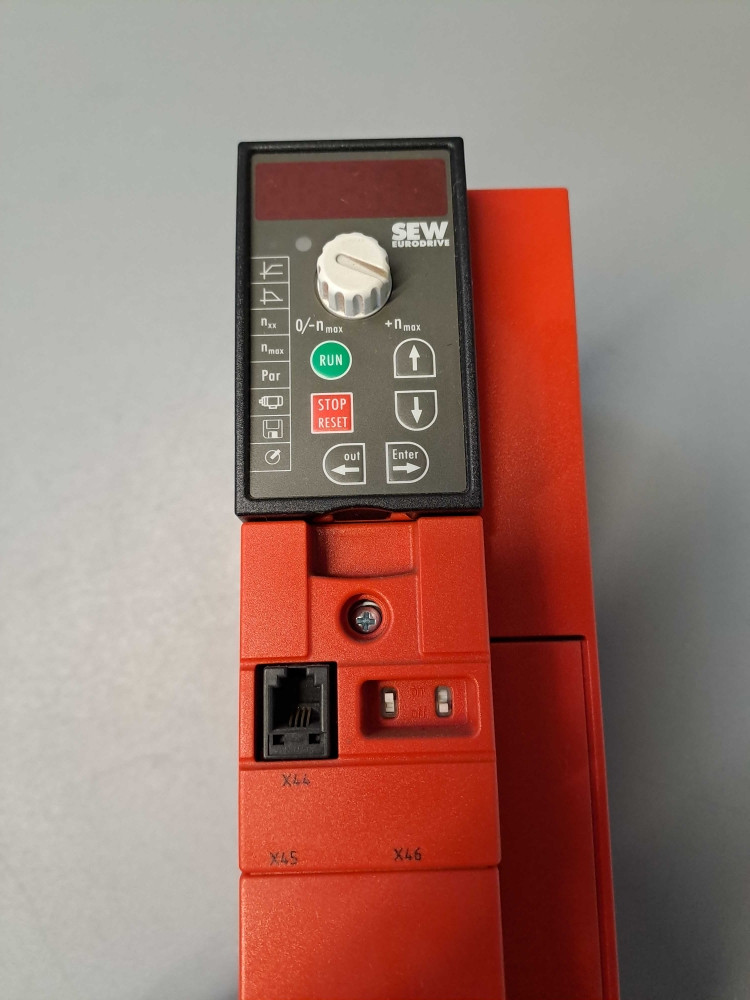 SEW EURODRIVE  MC07B00225A3400