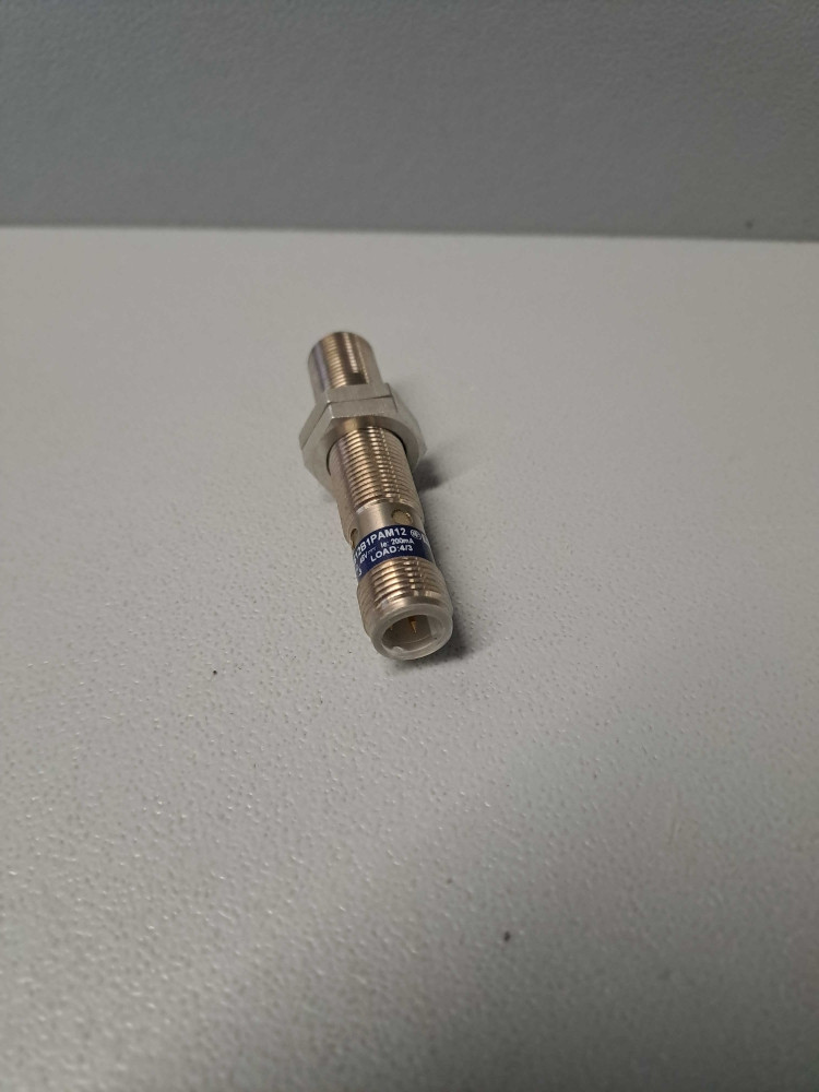 TÉLÉMÉCANIQUE  XS612B1PAM12