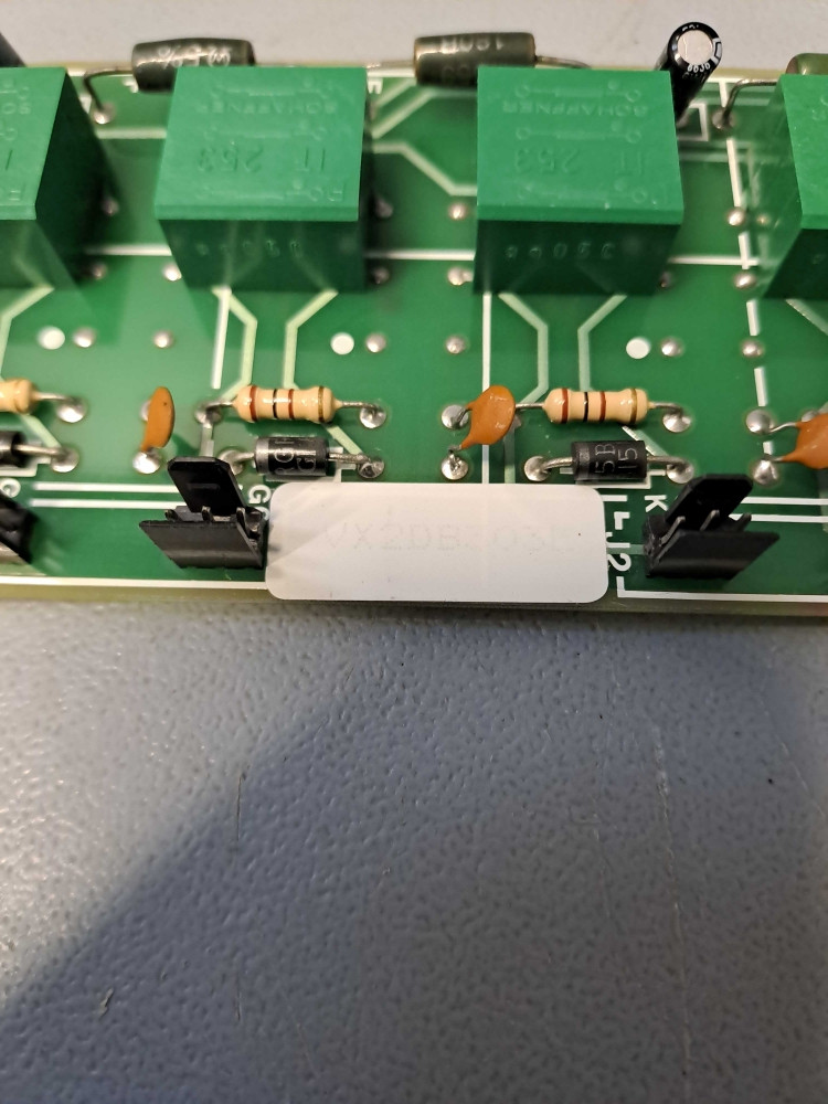 TÉLÉMÉCANIQUE  VX2DB303L