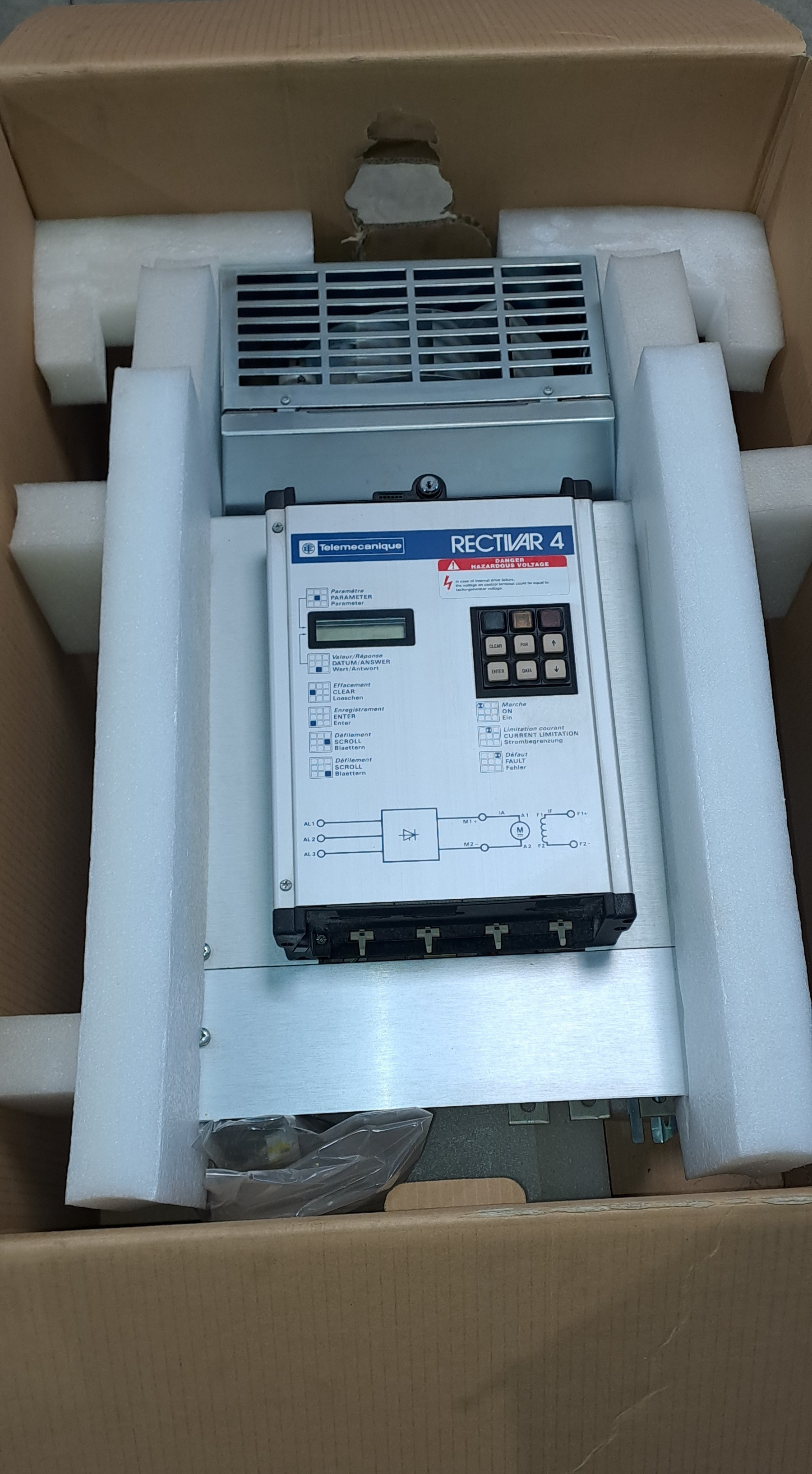 TÉLÉMÉCANIQUE  RTV84C40Q