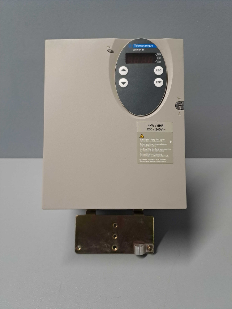 SCHNEIDER  ATV31HU40M3X