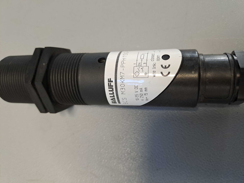 BALLUFF BCS M30KM7-PPH15G-S04U