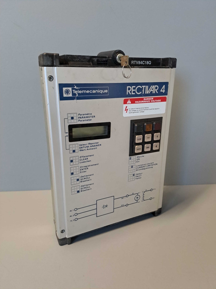 TÉLÉMÉCANIQUE  NEZ DE CONTROLE POUR RTV84C18Q