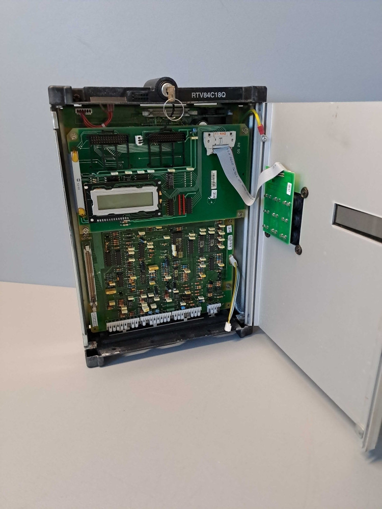 TÉLÉMÉCANIQUE  NEZ DE CONTROLE POUR RTV84C18Q