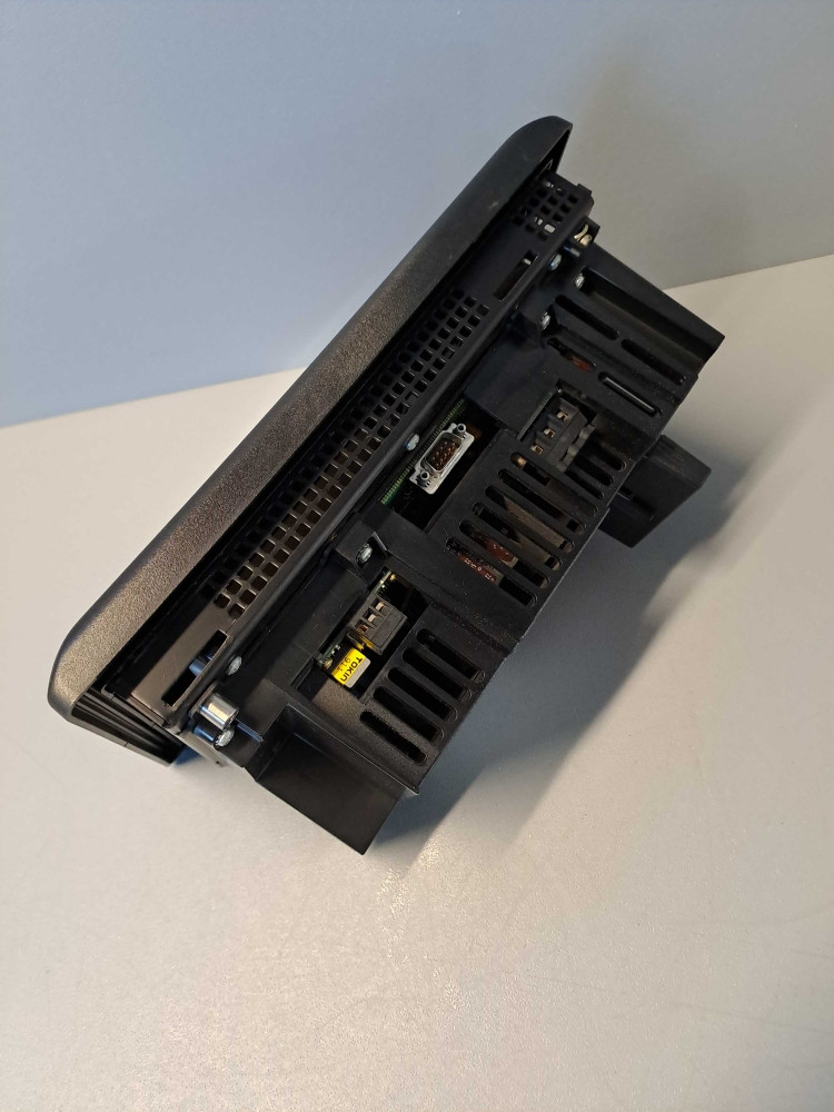 ALLEN BRADLEY  2711B6C8