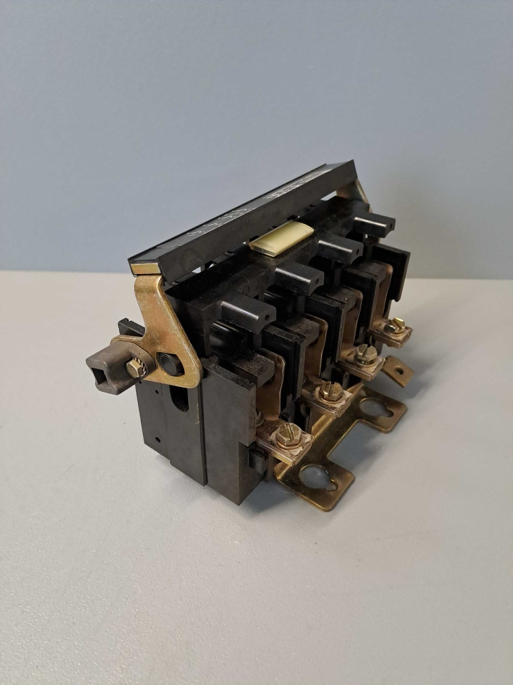 TÉLÉMÉCANIQUE  DK1FB24